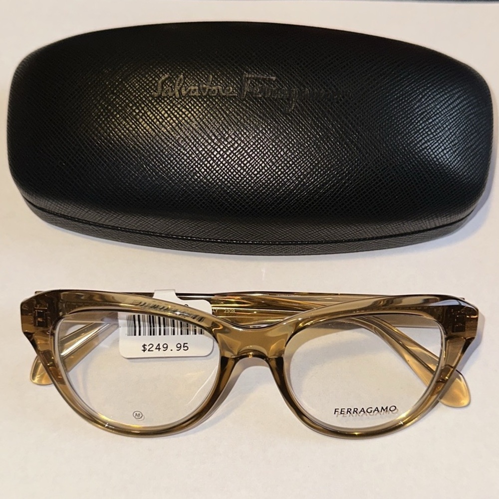New Women’s Ferragamo Cat Eyeglass Frame In Light Brown!
